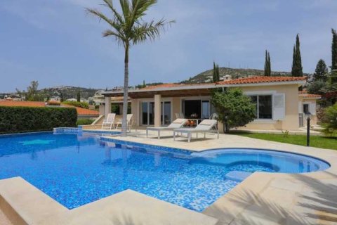 5 bedrooms Villa in Tala, Cyprus No. 101247 1