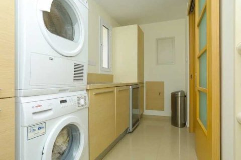 5 bedrooms Villa in Tala, Cyprus No. 101247 7