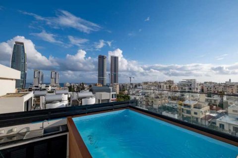 3 dormitorios Apartment en Limassol, Cyprus No. 41313 1