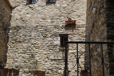 3 chambres House à Caussiniojouls, France No. 69451 9