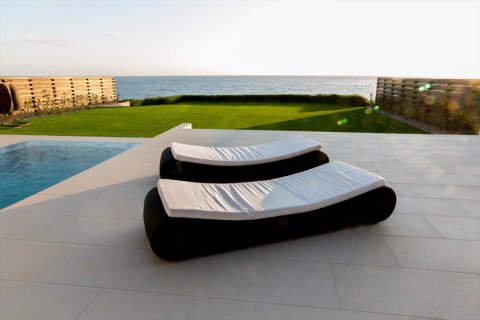 3 bedrooms Villa in Paphos, Cyprus No. 105976 3