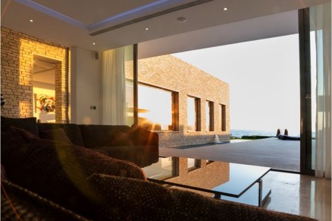 3 bedrooms Villa in Paphos, Cyprus No. 105976 6