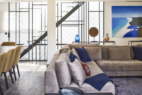 5 bedrooms Villa in Antibes, France No. 74634 14