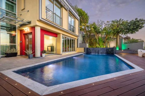 6 bedrooms Villa in Limassol, Cyprus No. 101662 5