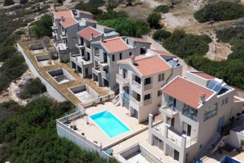 6 bedrooms House in Pegeia, Cyprus No. 63396 1