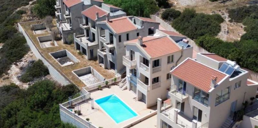 6 bedrooms House in Pegeia, Cyprus No. 63396