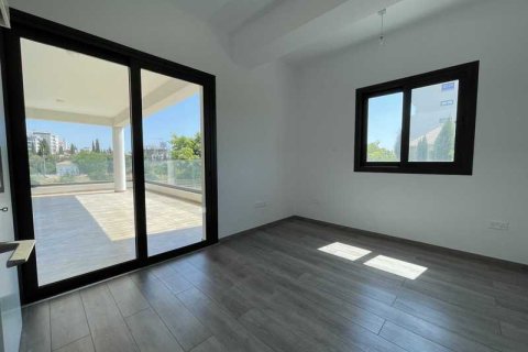 3 bedrooms Apartment in Germasogeia, Cyprus No. 33004 14