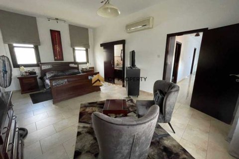 5 bedrooms House in Aradippou, Cyprus No. 31461 11
