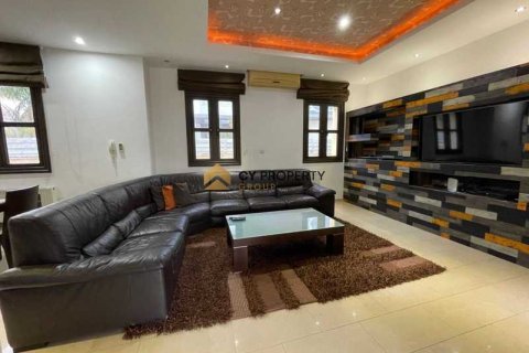 5 bedrooms House in Aradippou, Cyprus No. 31461 4