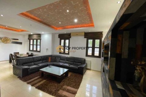 5 bedrooms House in Aradippou, Cyprus No. 31461 3