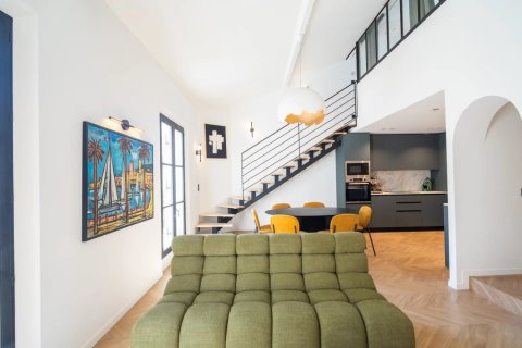 3 bedrooms Apartment in Cannes, France No. 100313 2