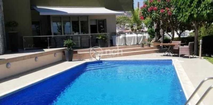 5 dormitorios House en Agios Athanasios, Cyprus No. 29796