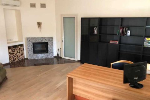 5 bedrooms Villa in Limassol, Cyprus No. 29718 2