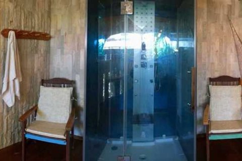 5 bedrooms Villa in Limassol, Cyprus No. 29718 4