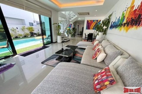 3 bedrooms Villa in Rawai, Thailand No. 98118 15