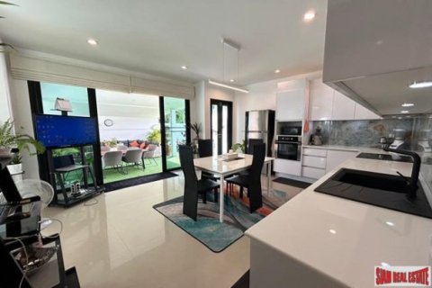 3 bedrooms Villa in Rawai, Thailand No. 98118 16