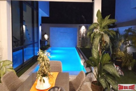 3 bedrooms Villa in Rawai, Thailand No. 98118 5