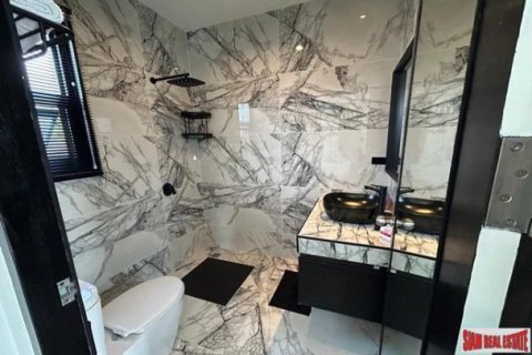 3 bedrooms Villa in Rawai, Thailand No. 98118 10