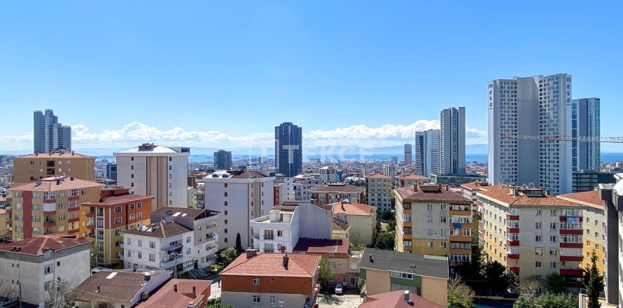 3 bedrooms Apartment in Istanbul, Turkey No. 123543