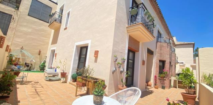 4 bedrooms Properties in Cat Trinh, Vietnam No. 27629