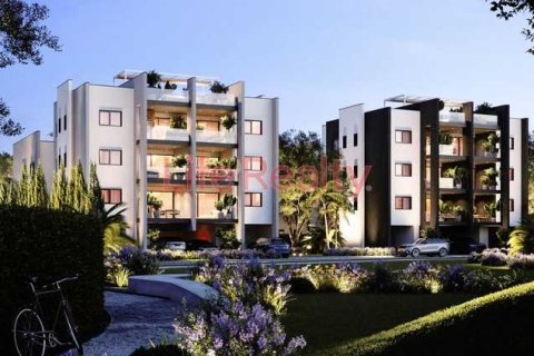 3 bedrooms Apartment in Limassol, Cyprus No. 102079 1