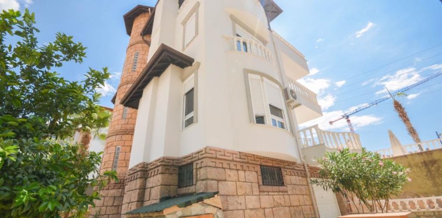 Квартира с 6 комнатами в Махмутлар, Турция №21323