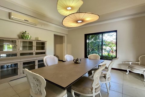 5 bedrooms Villa in Tamarin, Mauritius No. 60841 4