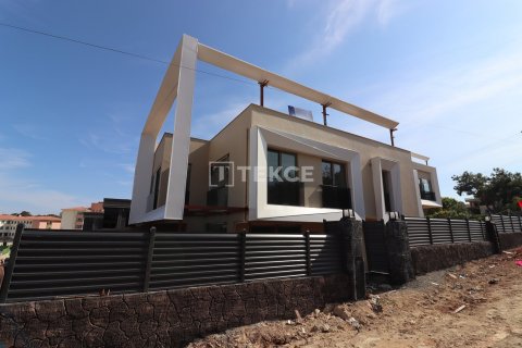 Вилла с 6 спальнями в Мезитли, Турция №20714