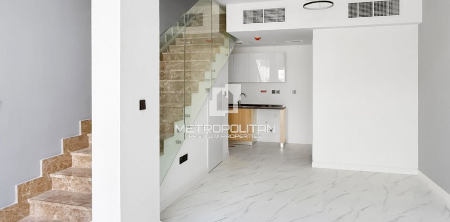 1 bedroom Townhouse in Dubai Land, UAE No. 119305