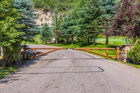 1.68m² Land à Edwards, USA No. 76379 4