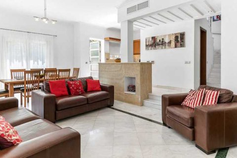 3 bedrooms House in Neo Chorio, Cyprus No. 30346 8