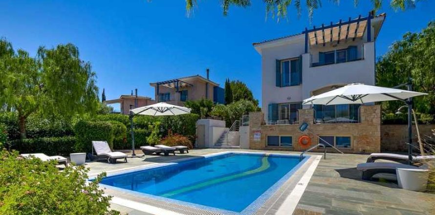 3 bedrooms House in Neo Chorio, Cyprus No. 30346