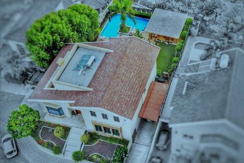 5 chambres House à Agios Athanasios, Cyprus No. 66125 1