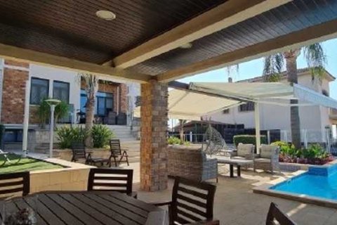 5 chambres House à Agios Athanasios, Cyprus No. 66125 6