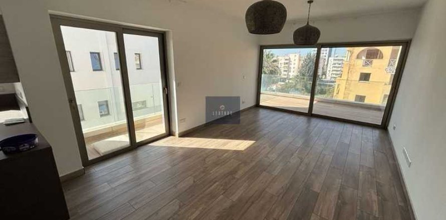 3 bedrooms Apartment in Germasogeia, Cyprus No. 104077