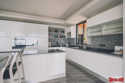 6 bedrooms Villa in Surat Thani, Thailand No. 96256 8