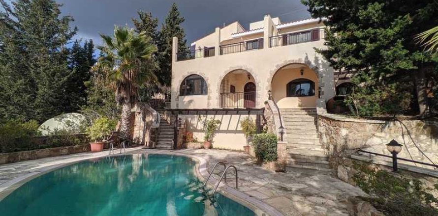 3 bedrooms Villa in Tala, Cyprus No. 84059