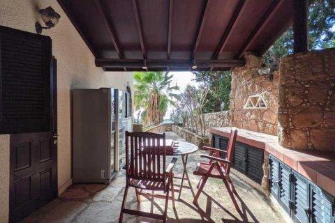 3 bedrooms Villa in Tala, Cyprus No. 84059 3