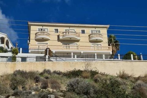 7 bedrooms Villa in Limassol, Cyprus No. 101344 1