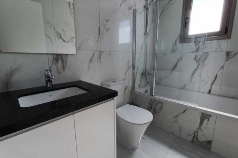 4 chambres Appartement à Paphos, Cyprus No. 33278 16