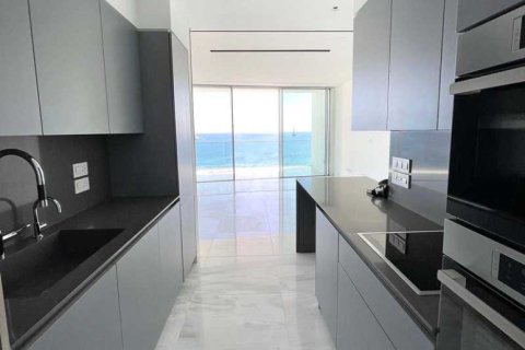 3 chambres Appartement à Limassol, Cyprus No. 70127 2