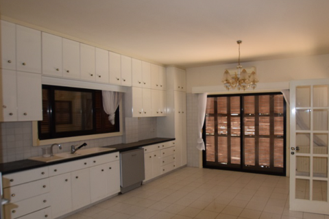 5 bedrooms House in Strovolos, Cyprus No. 29554 4