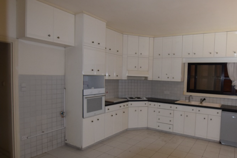 5 bedrooms House in Strovolos, Cyprus No. 29554 3