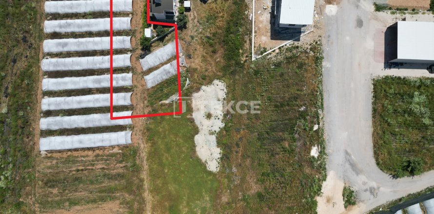 918m² Land in Serik, Turkey No. 125677