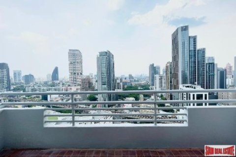 3 bedrooms Apartment in Bangkok, Thailand No. 98116 14