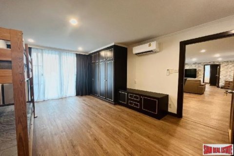 3 bedrooms Apartment in Bangkok, Thailand No. 98116 24