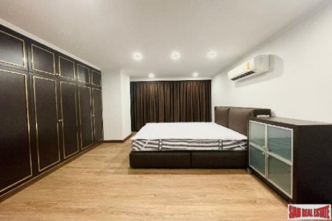 3 bedrooms Apartment in Bangkok, Thailand No. 98116 4