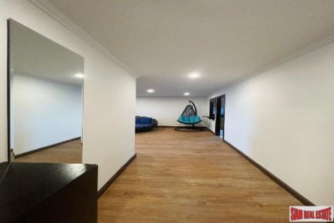 3 bedrooms Apartment in Bangkok, Thailand No. 98116 8