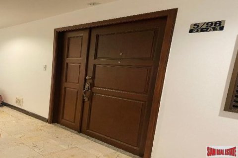 3 bedrooms Apartment in Bangkok, Thailand No. 98116 7