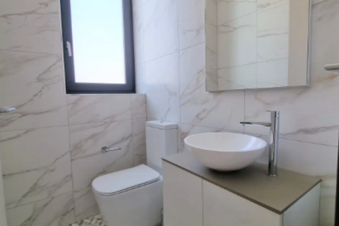 3 bedrooms Apartment in Limassol, Cyprus No. 34859 12